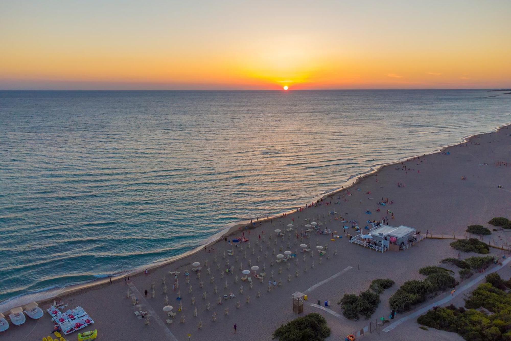 Riva Di Ugento Beach Camping Resort Buitenkant foto
