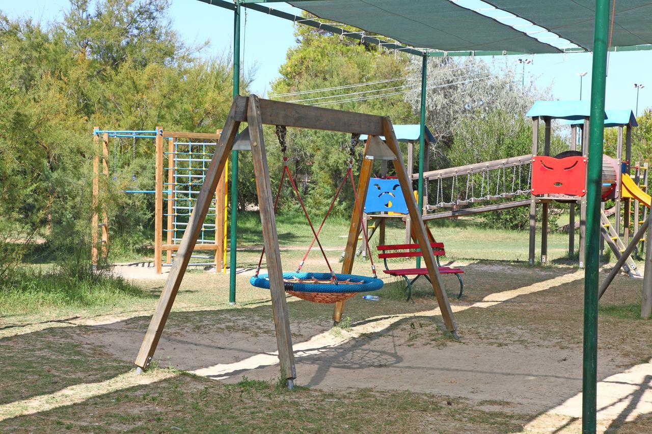 Riva Di Ugento Beach Camping Resort Buitenkant foto