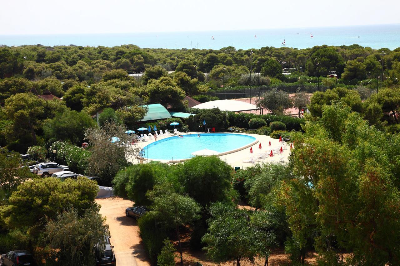 Riva Di Ugento Beach Camping Resort Buitenkant foto